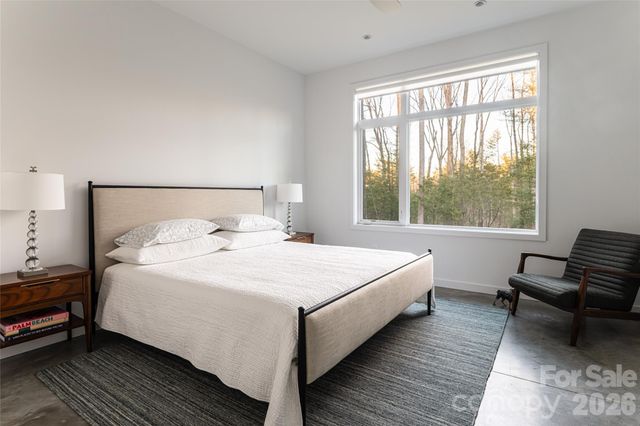 221 Fern Grove Court, Asheville, NC 28803