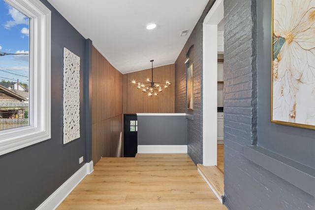 4533 N Karlov Avenue, Chicago, IL 60630