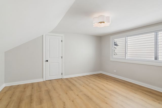 4533 N Karlov Avenue, Chicago, IL 60630