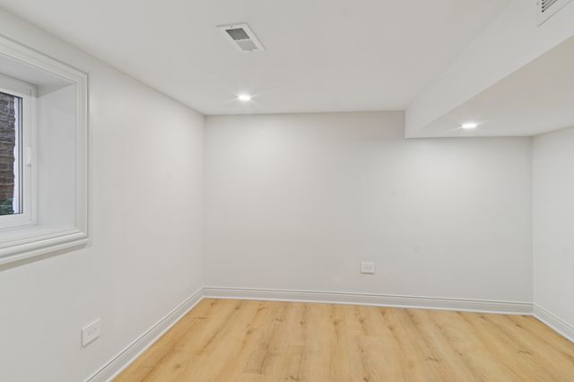 4533 N Karlov Avenue, Chicago, IL 60630