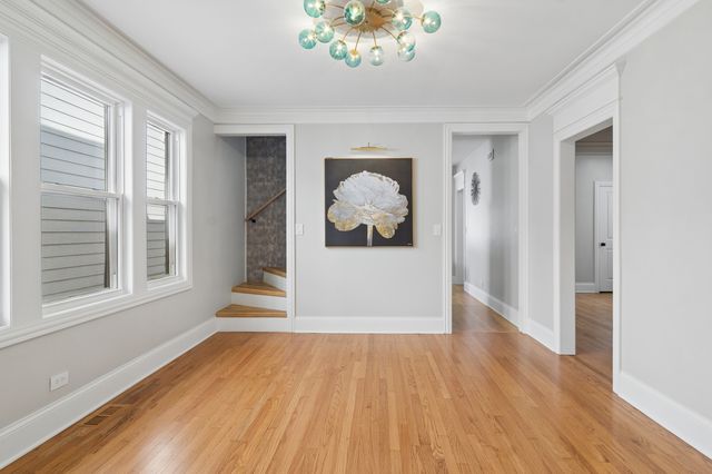 4533 N Karlov Avenue, Chicago, IL 60630