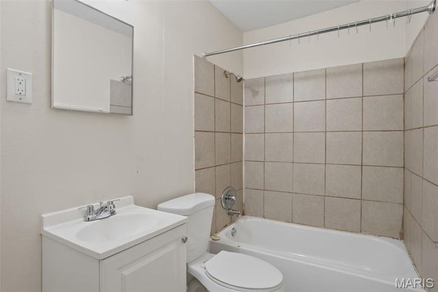 449 S Dade Avenue, St Louis, MO 63135