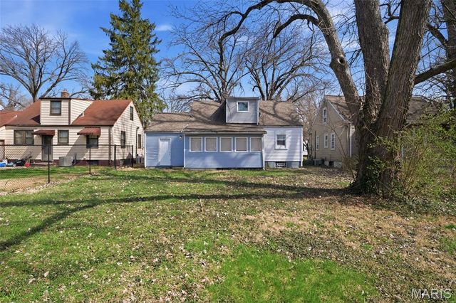 449 S Dade Avenue, St Louis, MO 63135