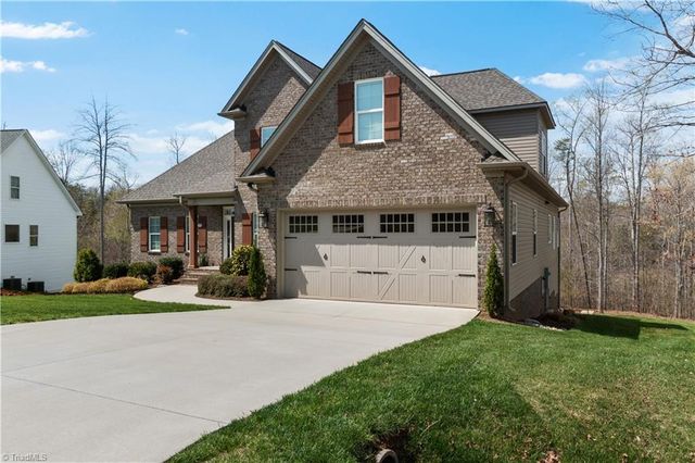 7623 Monty Drive, Kernersville, NC 27284