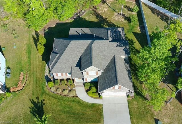 7623 Monty Drive, Kernersville, NC 27284