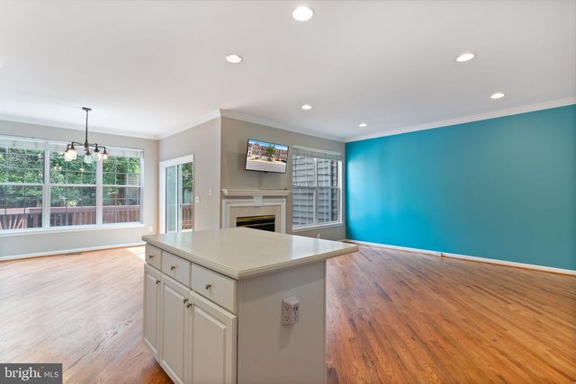 20804 MIRANDA FALLS SQ, Sterling, VA 20165