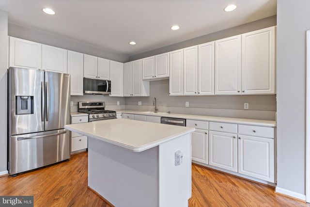 20804 MIRANDA FALLS SQ, Sterling, VA 20165