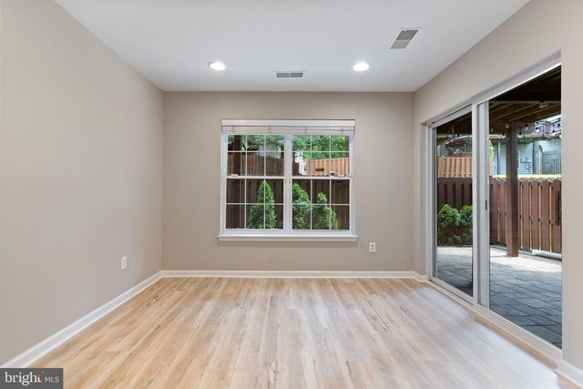 20804 MIRANDA FALLS SQ, Sterling, VA 20165