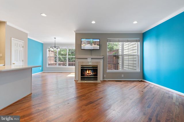 20804 MIRANDA FALLS SQ, Sterling, VA 20165