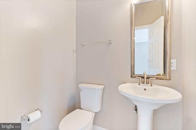20804 MIRANDA FALLS SQ, Sterling, VA 20165