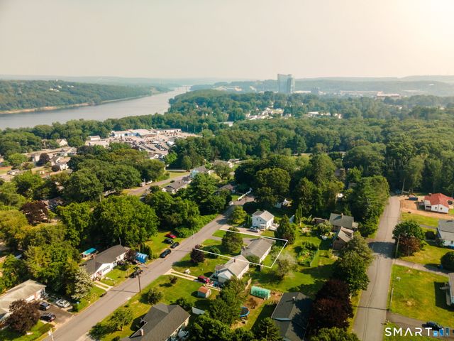 15 Curran Street, Norwich, CT 06360