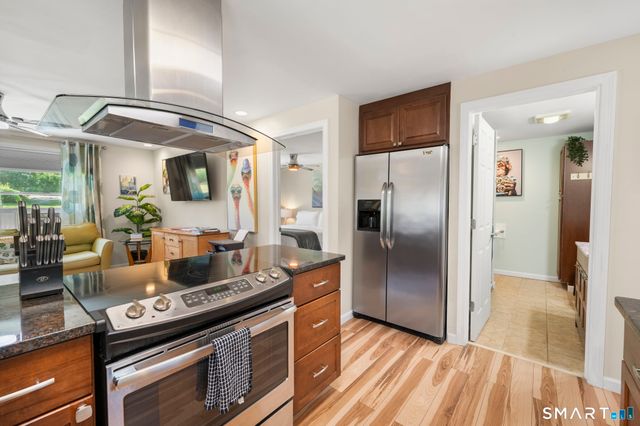 15 Curran Street, Norwich, CT 06360