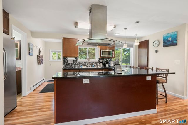 15 Curran Street, Norwich, CT 06360