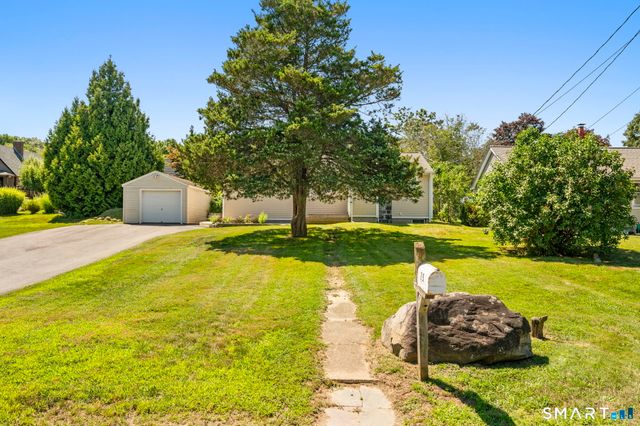 15 Curran Street, Norwich, CT 06360