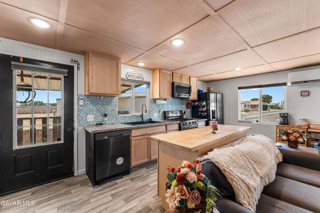 1724 Sandra Way 122, Rosamond, CA 93560
