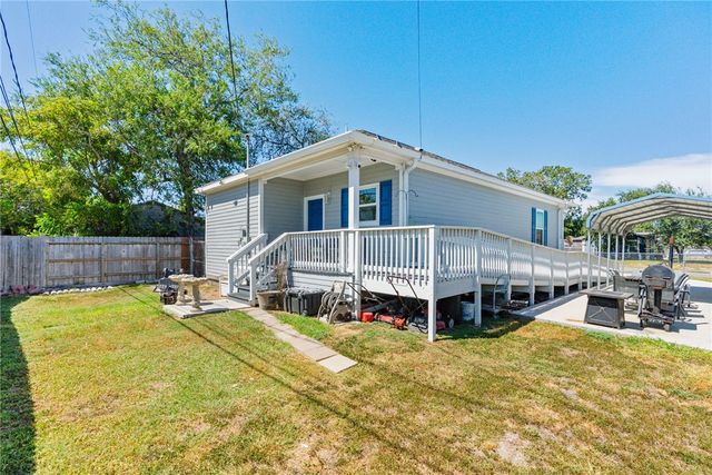 2041 Yale St, Corpus Christi, TX 78416