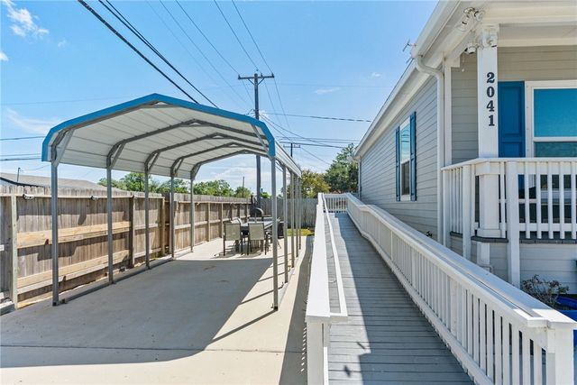 2041 Yale St, Corpus Christi, TX 78416