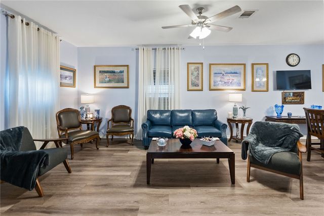 2041 Yale St, Corpus Christi, TX 78416