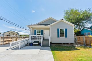 2041 Yale St, Corpus Christi, TX 78416