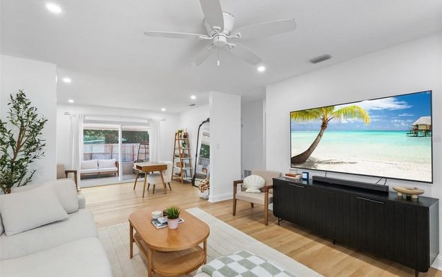 6801 20TH STREET N, St Petersburg, FL 33702