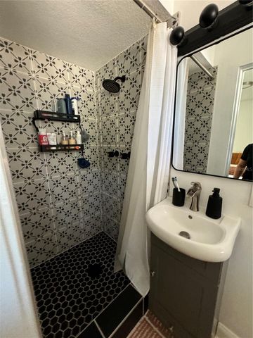 6801 20TH STREET N, St Petersburg, FL 33702