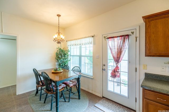 1277 County Road 138, Floresville, TX 78114