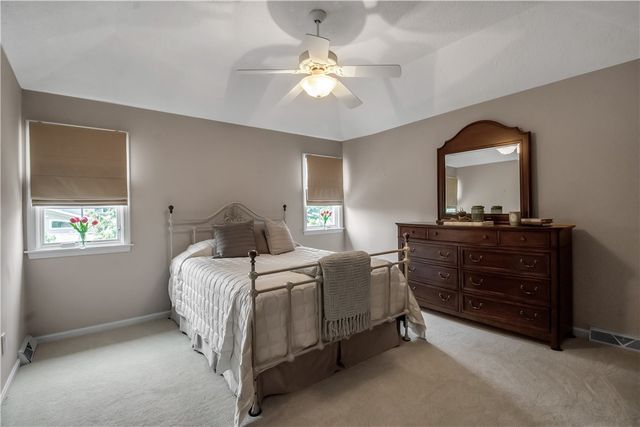 20 Pinegrove Court, Hamburg, NY 14075