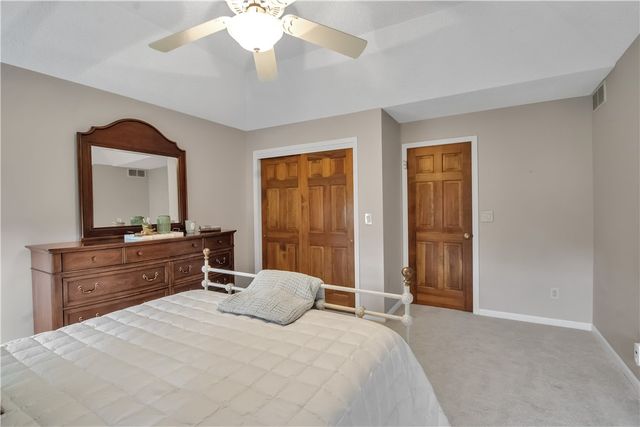 20 Pinegrove Court, Hamburg, NY 14075