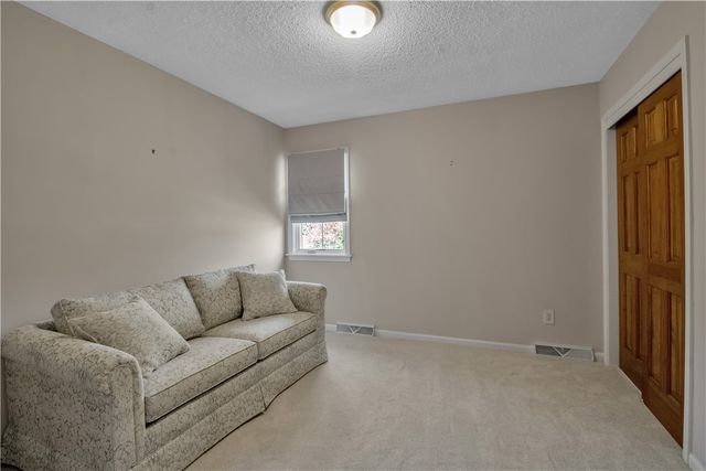 20 Pinegrove Court, Hamburg, NY 14075