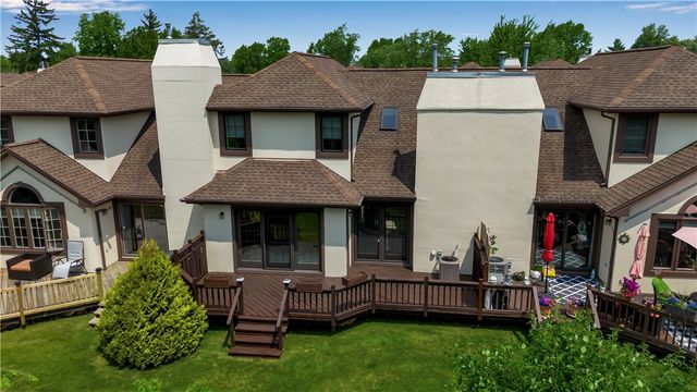 20 Pinegrove Court, Hamburg, NY 14075