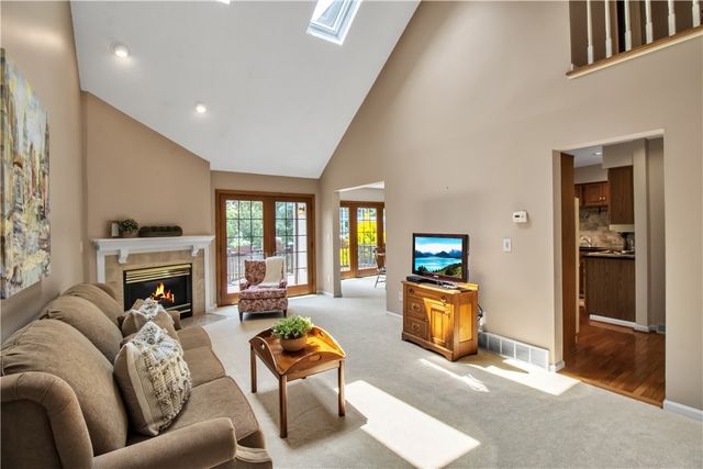 20 Pinegrove Court, Hamburg, NY 14075