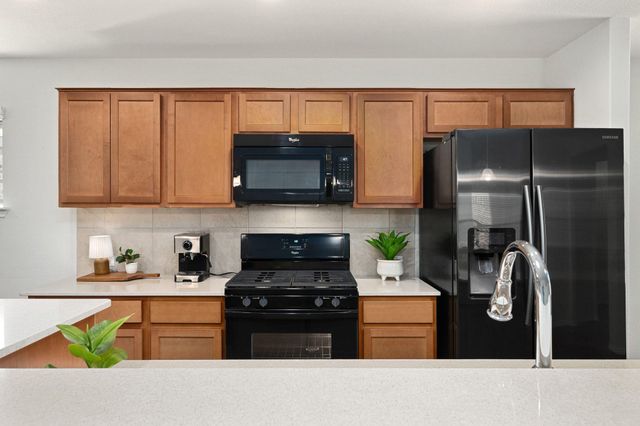 225 Hobby ST, Georgetown, TX 78633