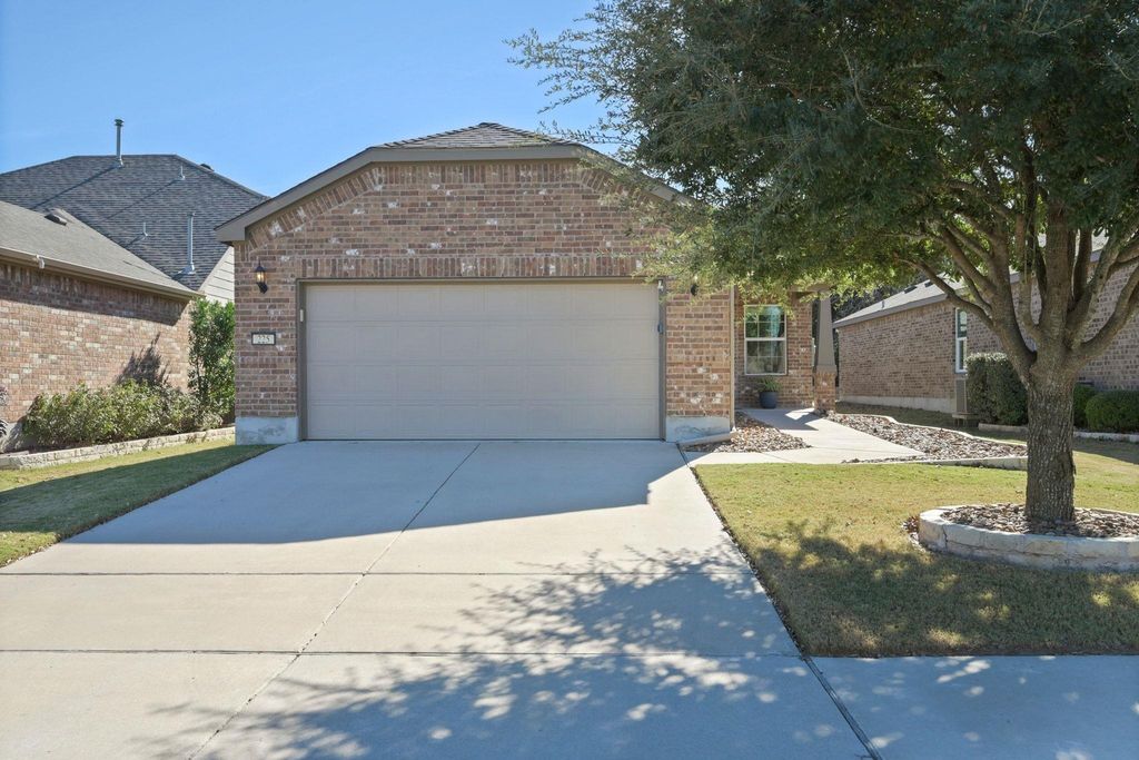 225 Hobby ST, Georgetown, TX 78633