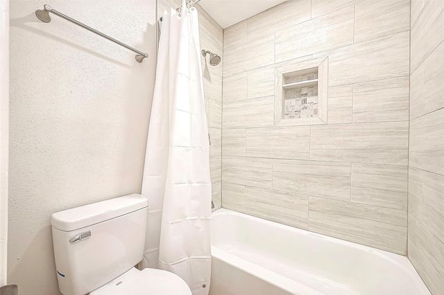 2446 Long Reach Drive, Sugar Land, TX 77478