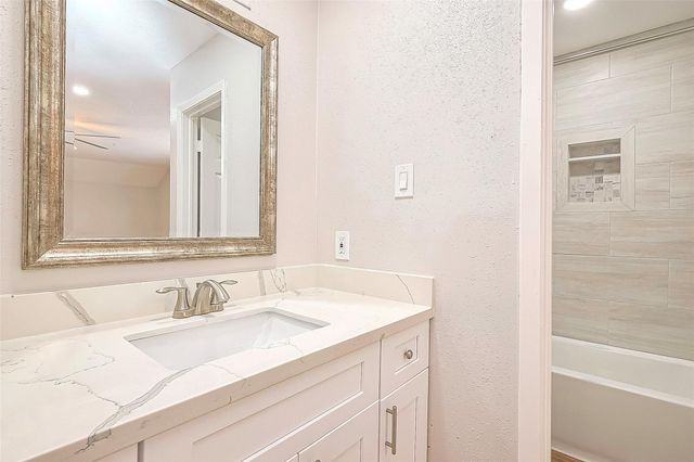 2446 Long Reach Drive, Sugar Land, TX 77478