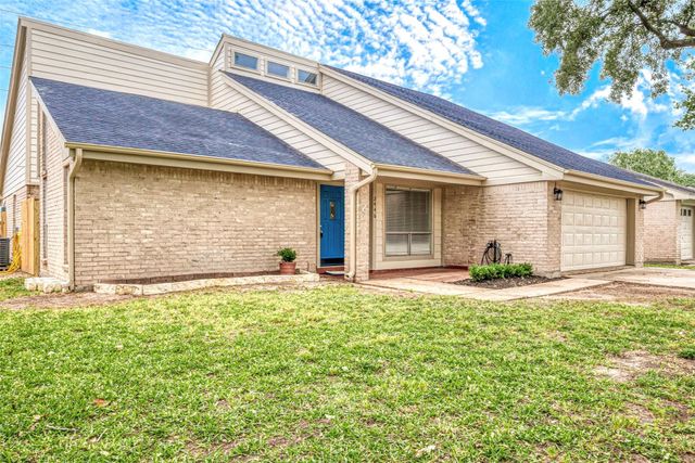 2446 Long Reach Drive, Sugar Land, TX 77478
