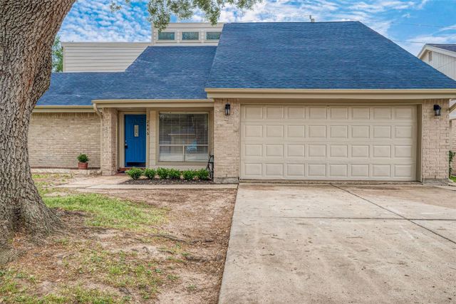 2446 Long Reach Drive, Sugar Land, TX 77478