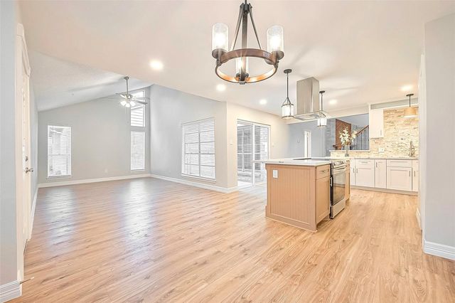 2446 Long Reach Drive, Sugar Land, TX 77478