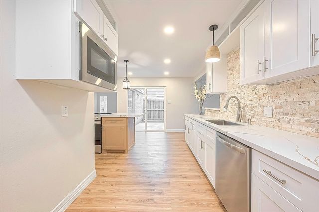 2446 Long Reach Drive, Sugar Land, TX 77478