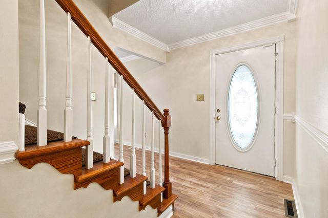 500 Natures Pointe Drive, Somerset, KY 42503