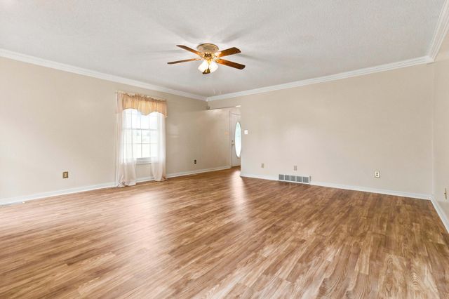 500 Natures Pointe Drive, Somerset, KY 42503