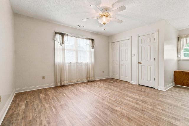 500 Natures Pointe Drive, Somerset, KY 42503