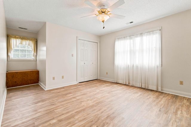 500 Natures Pointe Drive, Somerset, KY 42503