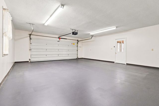 500 Natures Pointe Drive, Somerset, KY 42503