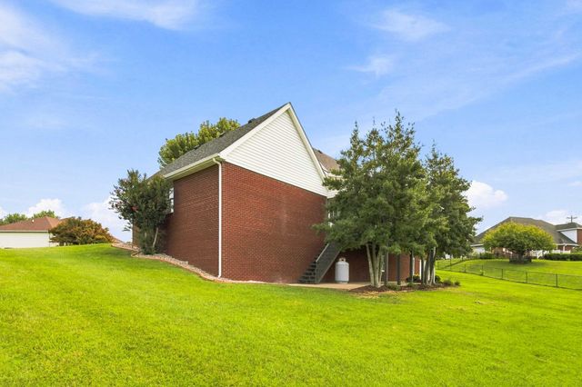 500 Natures Pointe Drive, Somerset, KY 42503