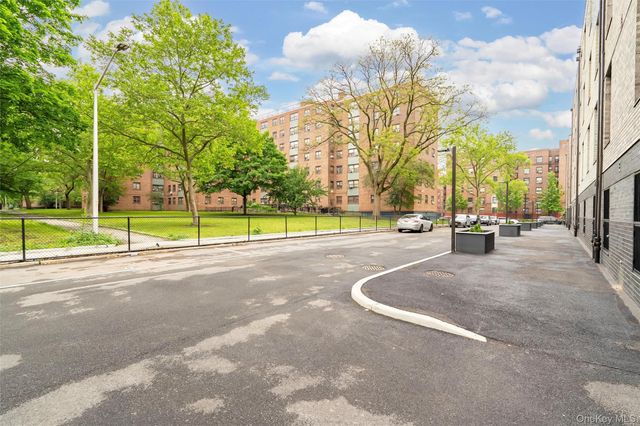 351 Bronx River Avenue 3A, Bronx, NY 10473