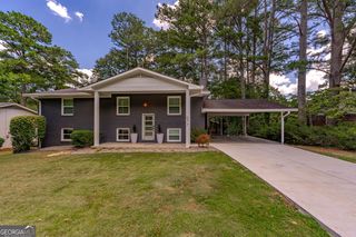 677 Hillandale Circle SW, Marietta, GA 30064