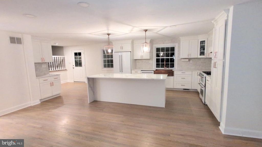 39 RED OAK TRL, Medford, NJ 08055