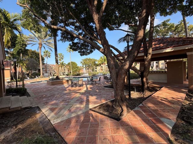 4820 N State Road 7 10303, Coconut Creek, FL 33073