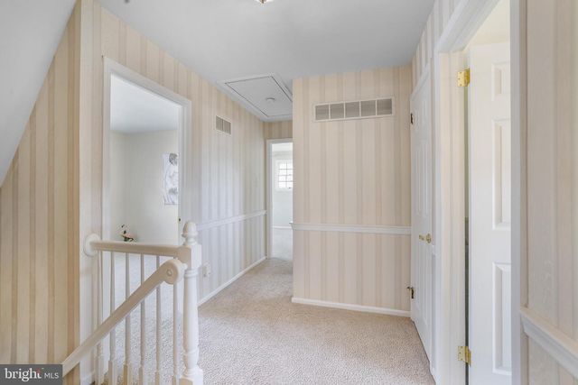 14 WHITEKIRK DR, Wilmington, DE 19808